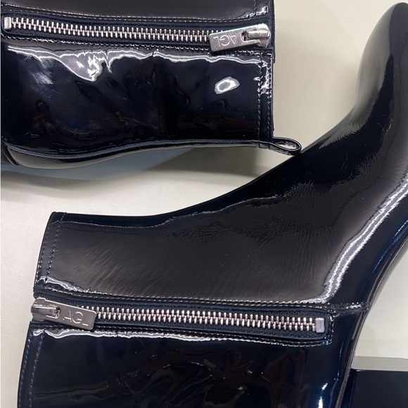 Agl MADE IN ITALY Black Ankle Boots with Sleek Design and Comfort - Picture 3 of 10